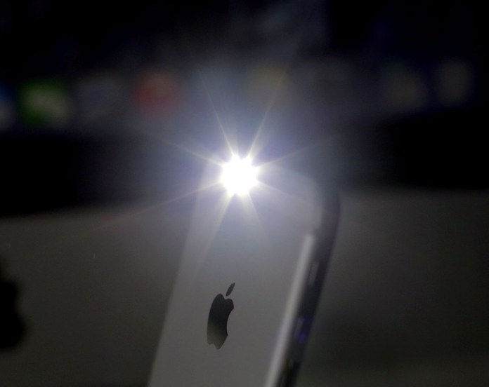 iOS 10’da El Fenerinin Parlaklığını Ayarlama iOS 10’da El Fenerinin Parlaklığını Ayarlama