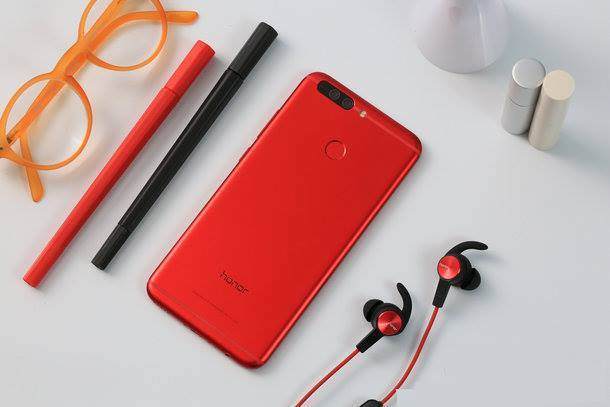 İlla Kırmızı Olsun Diyenlere Kırmızı Renkli Akıllı Telefonlar İlla Kırmızı Olsun Diyenlere Kırmızı Renkli Akıllı Telefonlar