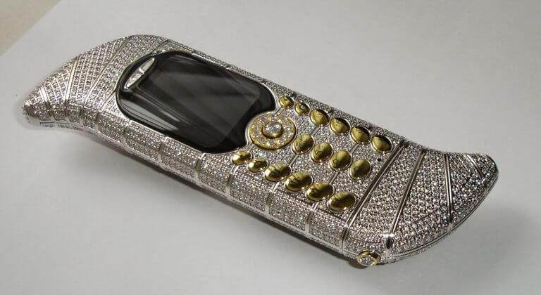 Dünyanın en pahalı 12 Telefonu, Dünyanın en pahalı telefonları, En pahalı telefon, Dünyanın en pahalı telefonu, Falcon SuperNova iPhone 6 Pink Diamond